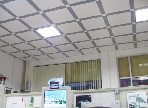 鋁扣板學校餐廳吊頂-廣西貴港天花鋁扣板廠家問餐廳用什么天花好看