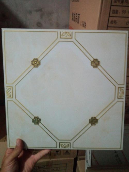 集成吊頂包臺(tái)-陽(yáng)臺(tái)吊頂用生態(tài)木還是鋁扣板吊頂