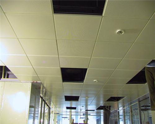 機房微孔鋁扣板-鋁扣板生產廠家全都告訴你