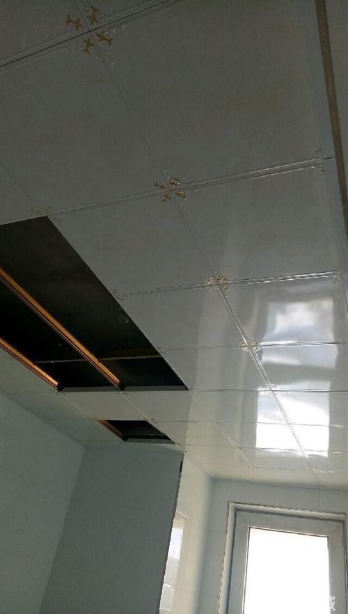 吊頂鋁扣板品種-客廳鋁扣板吊頂廠家