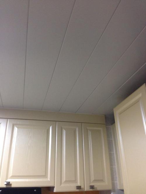 吊頂鋁扣板有毒嗎-衛(wèi)生間鋁扣板吊頂長霉如何洗