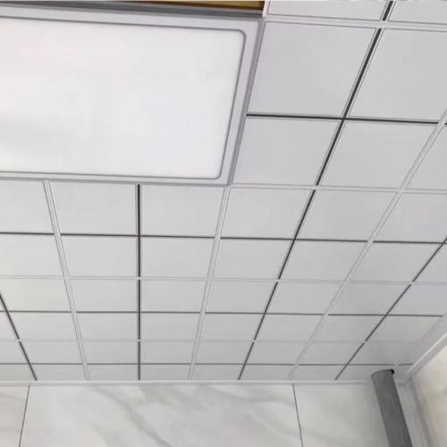 帶黑集成吊頂-集成吊頂裝飾技巧