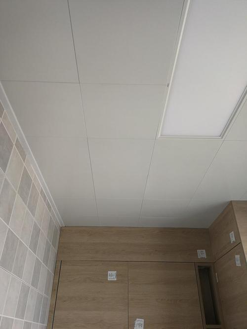 哪有鋁扣板買-長春哪邊有買鋁扣板-哪里有紅色鋁扣板買