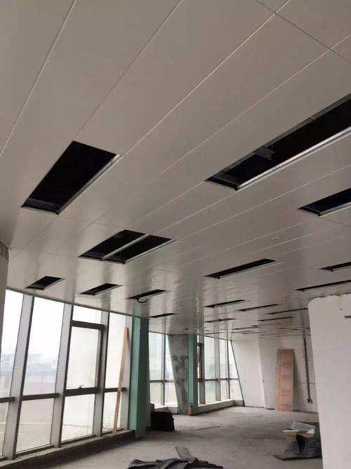 鋁扣板吊臺(tái)階-陽(yáng)臺(tái)鋁扣板吊頂怎么樣