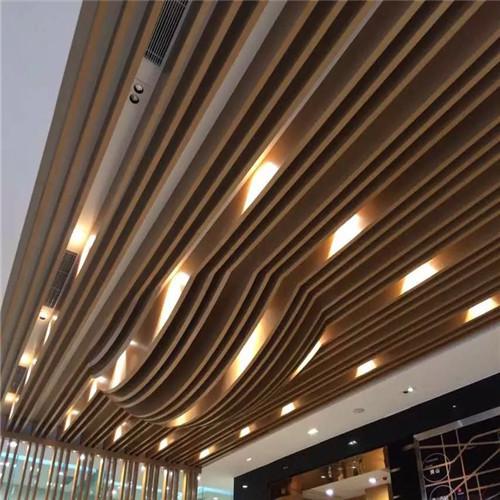 鋁扣板廠家鋁板吊頂生產廠家-鋁扣板生產廠家講這些坑不要在踩了