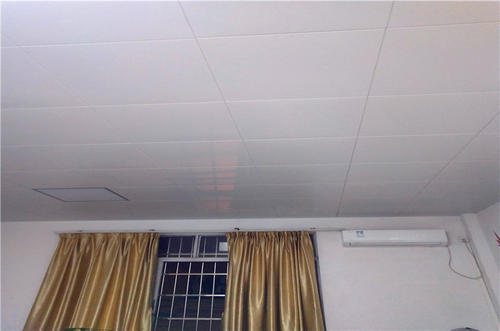 鋁扣板白色邊線-鋁扣板白色黑色邊框-灰色鋁扣板白色收邊線條