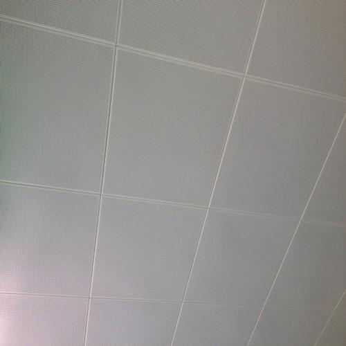 鋁合金扣板厚度-源藝牌防風鋁長條扣板的特點