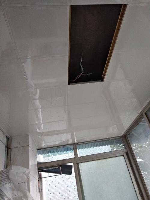 鋁扣板吊頂300-聽鋁扣板生產廠家來給你分析