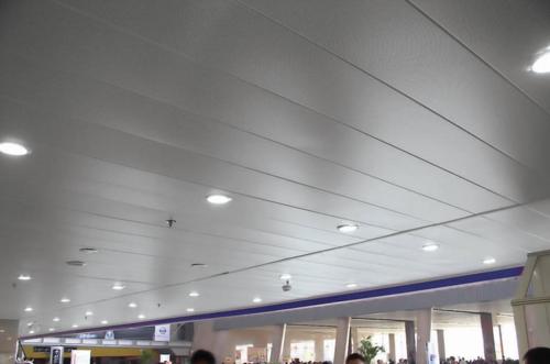 衡陽鋁扣板-中山鋁扣板廠家講走廊過道吊頂用鋁扣板怎么樣