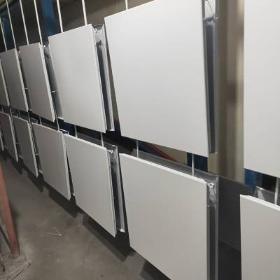 桂林鋁扣板批發(fā)-中山鋁扣板批發(fā)廠家之鋁扣板的購買安裝秘籍1