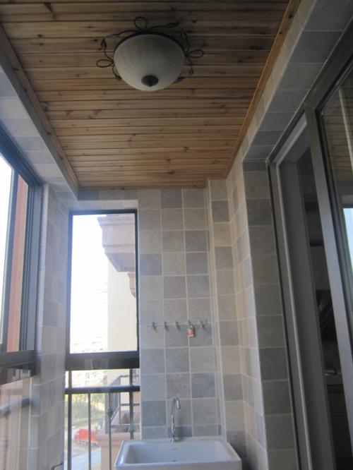 集成陽臺吊頂杉木-陽臺吊頂用鋁扣板好不好