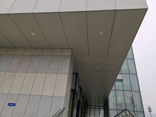 鋁扣板表面-清遠鋁扣板廠家就來講講