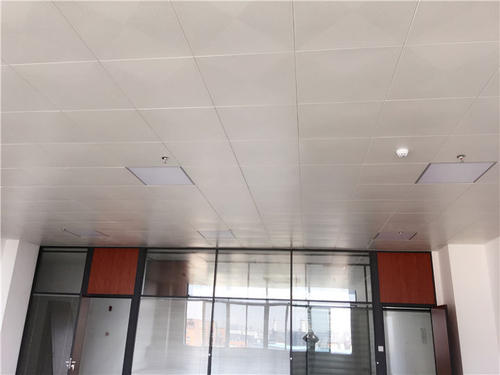 生產鋁扣板的技術-沖孔鋁扣板吊頂?shù)奶攸c