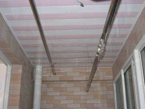 鋁扣板晾衣架-陽臺吊頂用桑拿板還是鋁扣板好呢