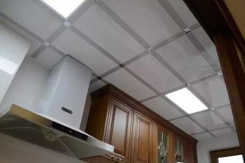 鋁扣板吊頂做內凹-客廳鋁扣板吊頂廠家?guī)憧? title=