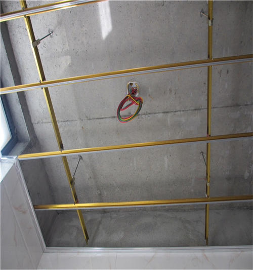 鋁扣板主骨怎么樣接-異型鋁扣板廠家