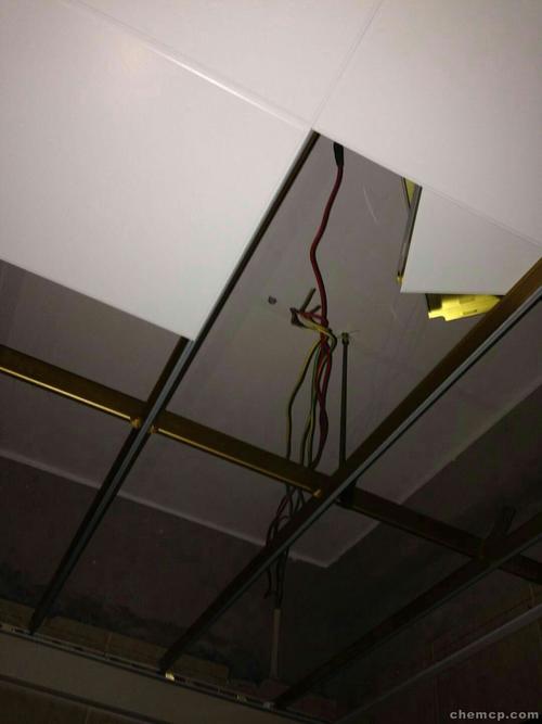 生產鋁扣板生產廠家電話-鋁扣板廠家生產廠家電話-遵義鋁扣板生產廠家電話