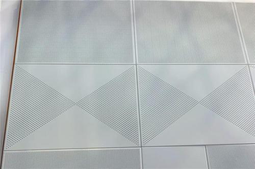不規則集成吊頂-鋁扣板批發廠家講講集成鋁扣板吊頂多少錢