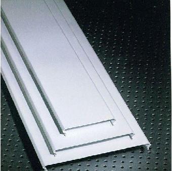 鋁合金的鋁扣板-西班牙醫學院實驗室綜合樓用鋁合金方通打造充滿厚重感的建筑外觀