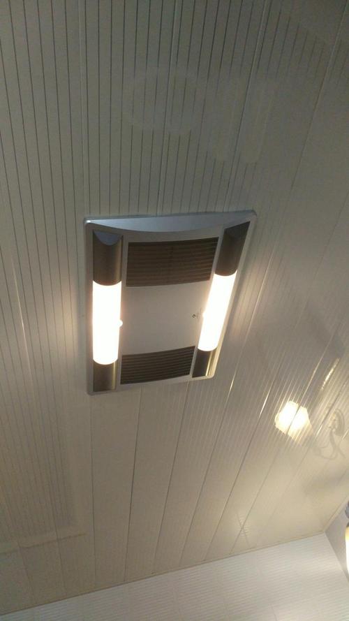 鋁合金條形鋁扣板-鋁扣板廠家直銷特點在哪里