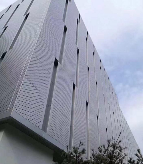 沖孔佛山鋁單板-沖孔鋁天花廠家講講沖孔鋁天花的優點及規格型號有哪些