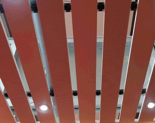 合肥鋁扣板生產(chǎn)廠家-鋁扣板吊頂?shù)奶幚砉に? title=