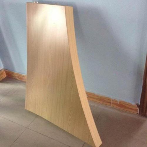 批發(fā)鋁吊頂鋁扣板-跟著鋁扣板批發(fā)廠家學(xué)學(xué)