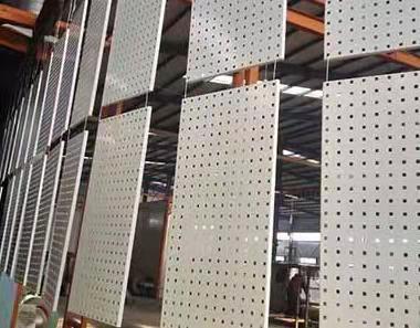 蜂窩鋁大板和鋁扣板-鋁蜂窩板的這些事你知道了嗎