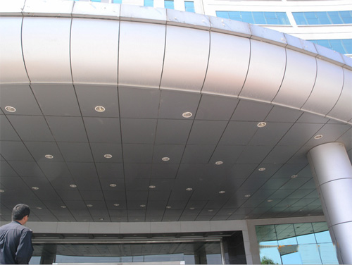 浮雕鋁單板批發-怎樣正確的選擇雕花鋁單板