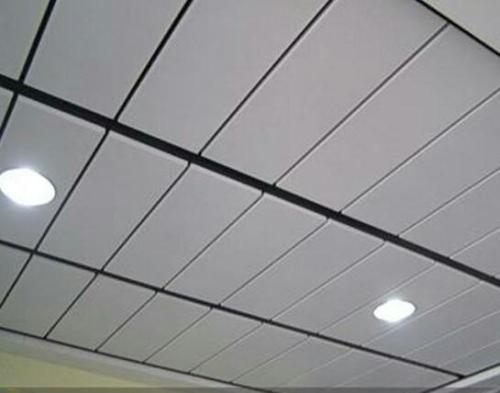 純色鋁扣板-佛山鋁扣板吊頂廠家之2020時興客廳吊頂有哪些