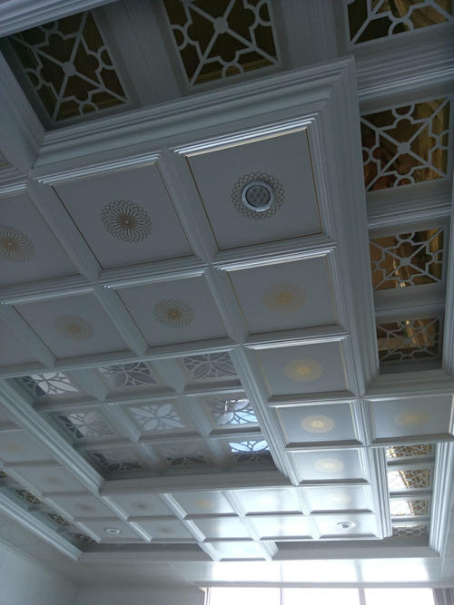 客廳吊頂鋁扣板的大圖-客廳鋁扣板吊頂安裝步驟復(fù)雜嗎