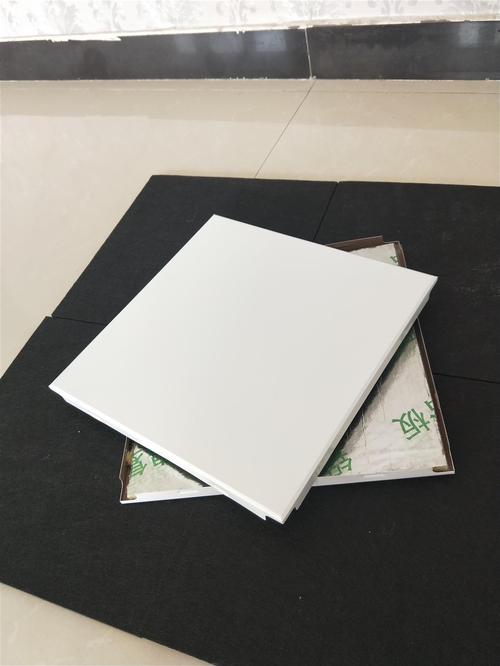 沈陽穿孔鋁單板-佛山鋁天花廠家講解穿孔鋁扣板的特點有哪些