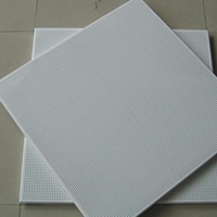 微孔鋁扣板天花-機(jī)房使用微孔鋁扣板實(shí)用嗎