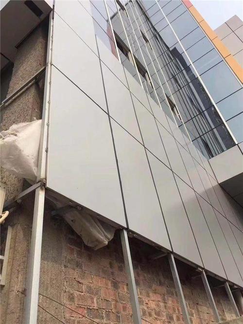 外墻灰色鋁單板-鋁單板、鋁方通裝飾溫州綠軸翡翠文化館