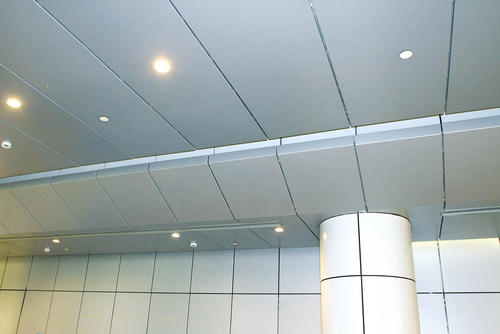雕花鋁天花-雕花鋁單板讓工程建筑更具藝術感