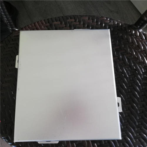 吊頂鋁單板和鋁扣板-鋁方通吊頂和鋁扣板吊頂PK之戰