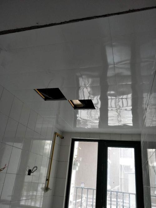 臥室純白鋁扣板-臥室用白色鋁扣板吊頂好看嗎-臥室白色鋁扣板吊頂