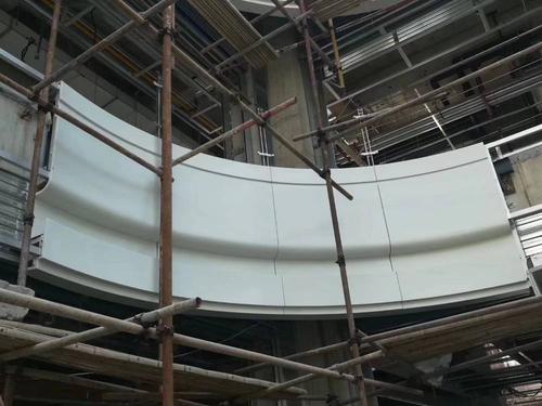 工程鋁單板批發-工程鋁扣板批發廠家講講加油站鋁條扣的優點有哪些