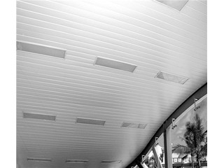 鋁條扣吊頂值不值的選？那當然要聽鋁扣板生產廠家講一講！