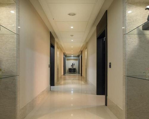 集成吊頂鋁材鋁扣板公司-辦公室鋁扣板吊頂廠家淺談辦公室鋁扣板吊頂特點及作用