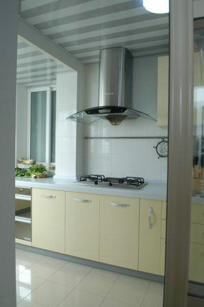 客廳鋁扣板吊頂的圖片-客廳鋁扣板吊頂廠家給你介紹