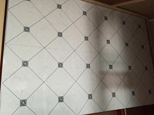 現代簡約廚房鋁扣板天花-現代簡約風鋁扣板吊頂效果圖