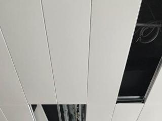 吊鋁扣板吊頂多少錢一塊-佛山集成吊頂廠家講解鋁扣板集成吊頂價(jià)格