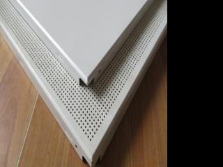 天花板鋁扣板廠家-佛山鋁天花板廠家講鋁天花板中種類(lèi)有那些