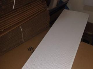 長(zhǎng)方形吊頂鋁扣板-中山市鋁扣板廠家講鋁扣板有哪些規(guī)格可以選