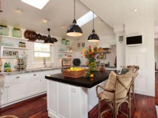 廚房吊頂鋁扣板材料-廚房鋁扣板廠家告訴你廚房吊頂這些事