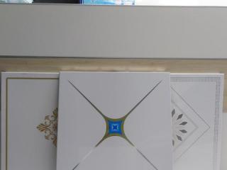 鋁方板和鋁扣板-鋁方通和鋁格柵區別在哪里