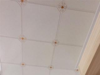 灰色集成吊頂顏色-廚房鋁扣板吊頂廠家給你從兩個(gè)方面看看廚衛(wèi)顏色怎么選