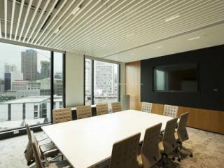 鋁扣板吊頂?shù)钠放拼笕?商場鋁扣板吊頂