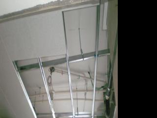 鋁扣板吊頂生產工藝-鋁塑板和鋁扣板吊頂的差別